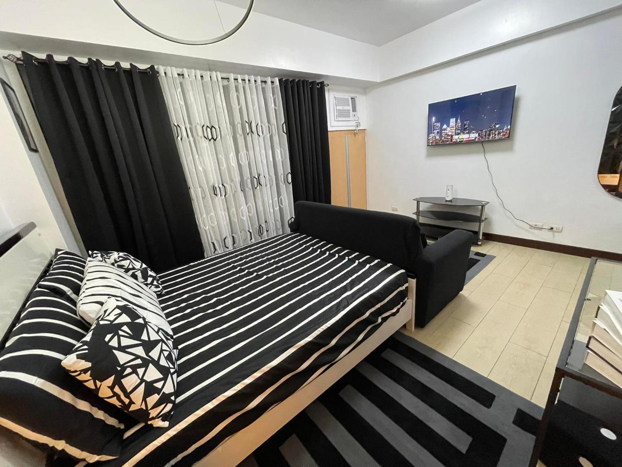 Econo Rooms Two Palm Tree Villa Manila Exterior photo
